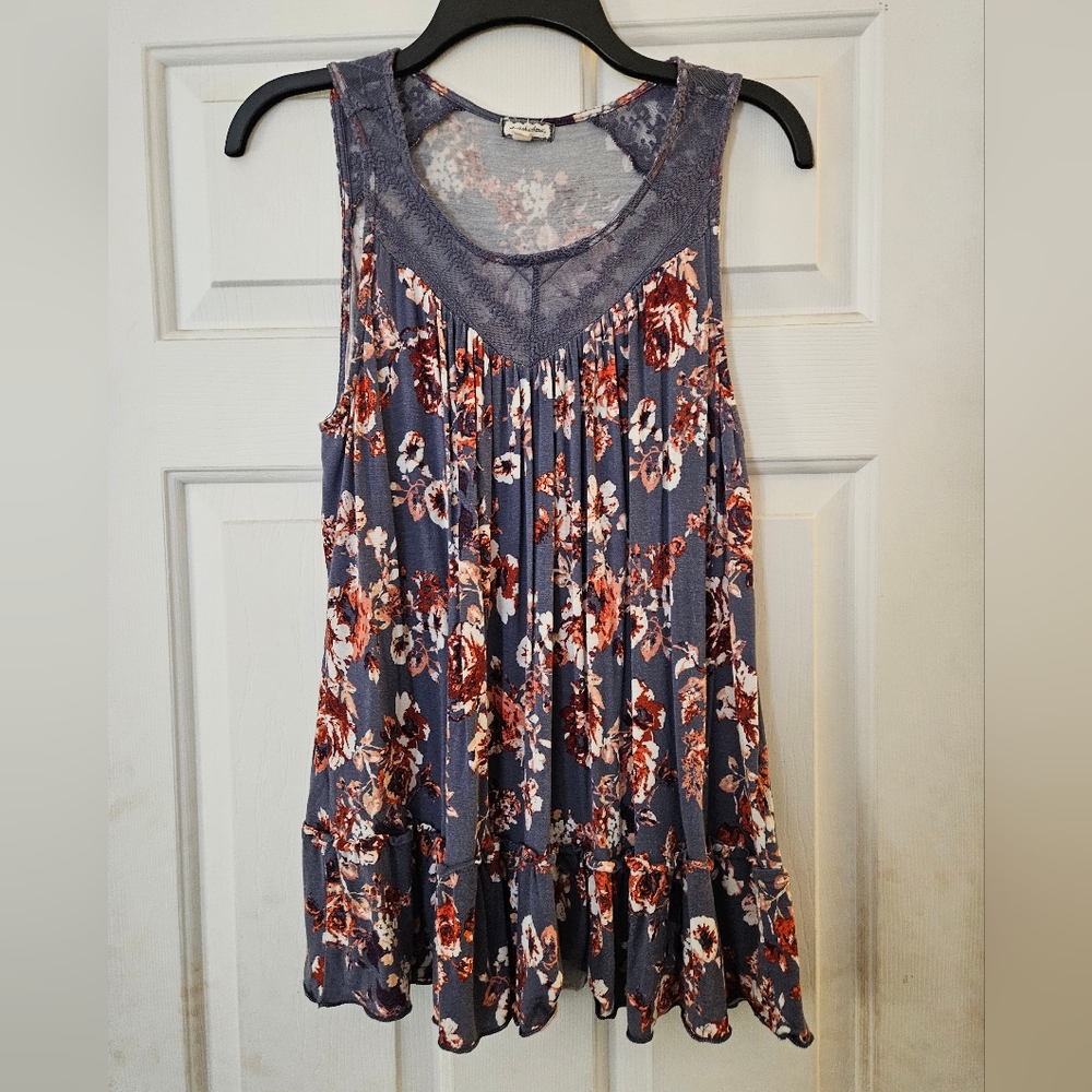 Eyeshadow S Floral Sleeveless Top - Purple